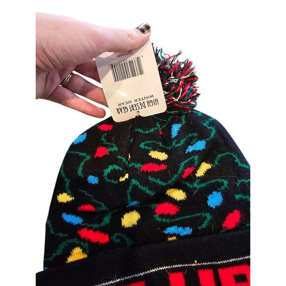High Desert Gear Funny Pom Pom Beanie Hat Lit Up Christmas Lights NEW - Picture 2 of 3